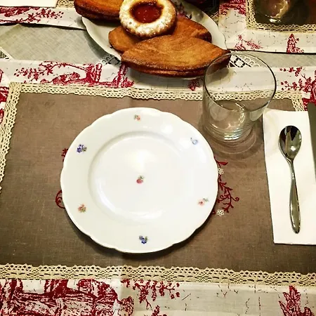 La Casa Antica לינה וארוחת בוקר