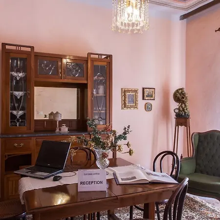 Oda ve Kahvaltı La Casa Antica Macomer