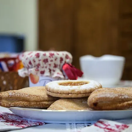 La Casa Antica Alojamento de Acomodação e Pequeno-almoço 3*
